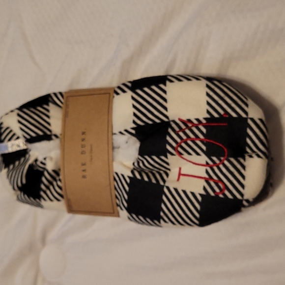 Rae dunn holiday "joy" slippers - Picture 1 of 3